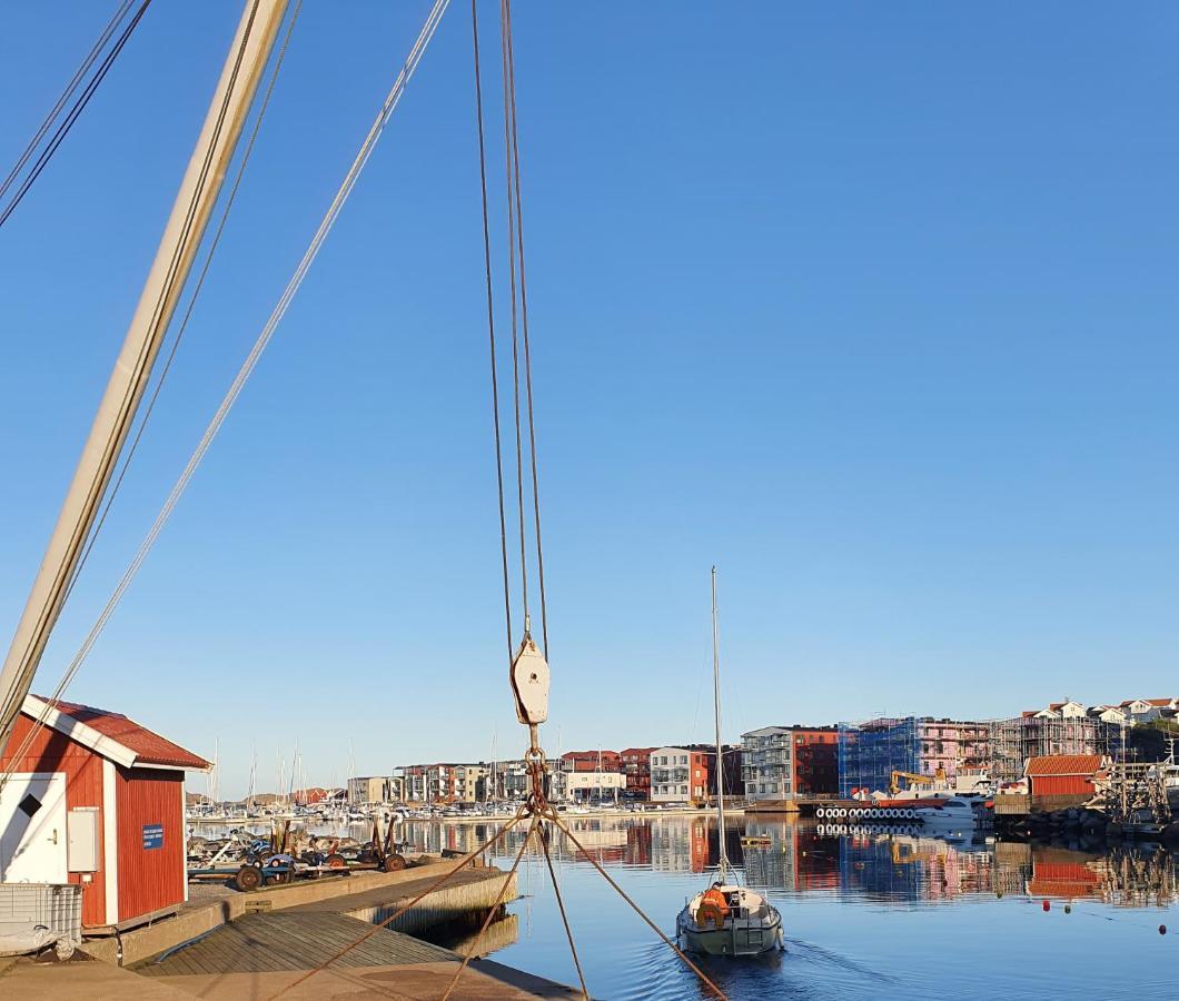 50 M Till Bad I Centrala Skaerhamn Exterior photo